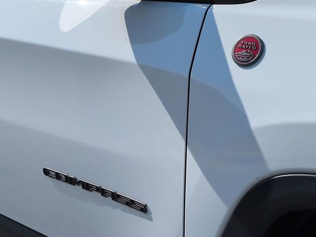 Certified 2025 Jeep Compass Trailhawk AWD/4WD image 14