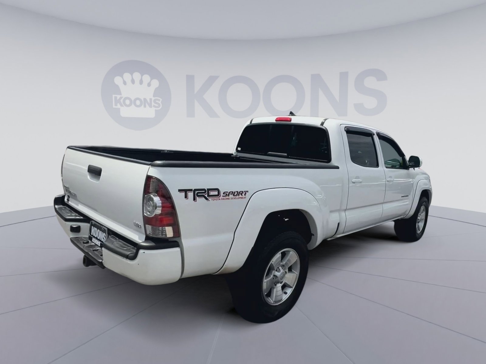 Used 2015 Toyota Tacoma 4x4 Double Cab w/ TRD Sport Package image 11