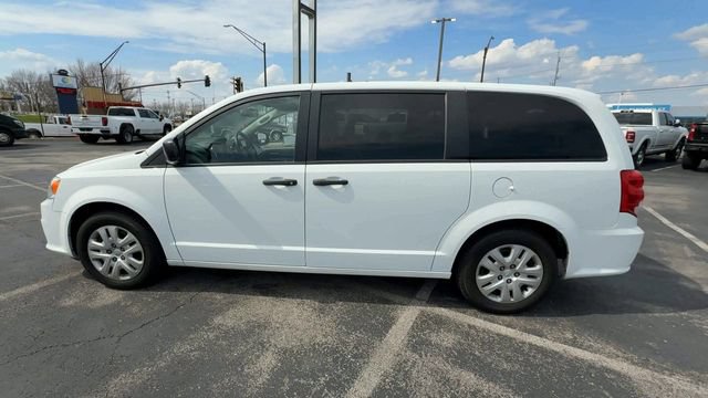Used 2020 Dodge Grand Caravan SE w/ UConnect Hands-Free Group FWD image 5