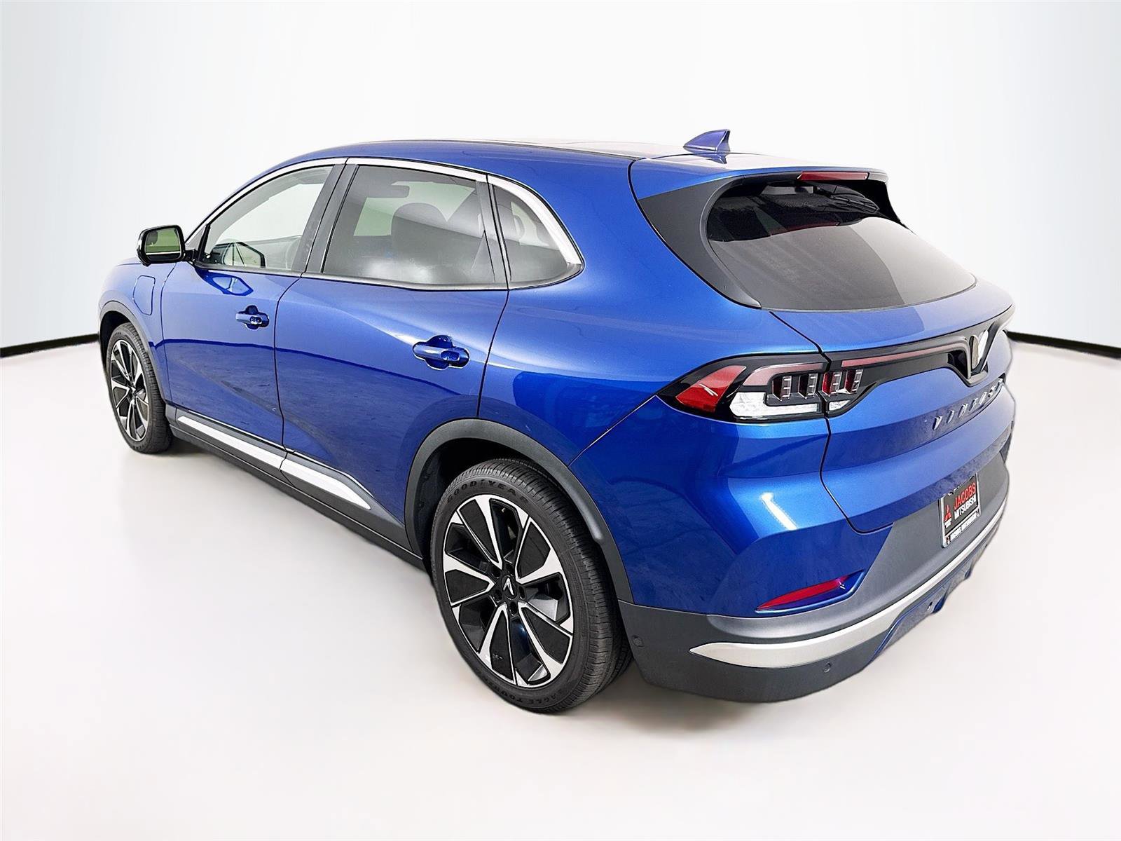 Used 2024 VinFast VF 8 Plus image 5