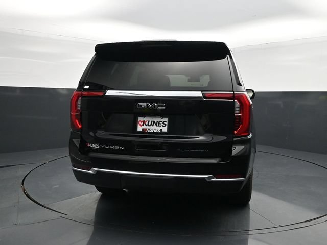 Used 2025 GMC Yukon Elevation w/ LPO, Elevation Black Package AWD/4WD image 7