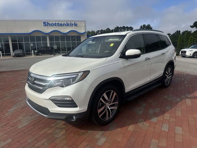 Used 2017 Honda Pilot Touring image 4