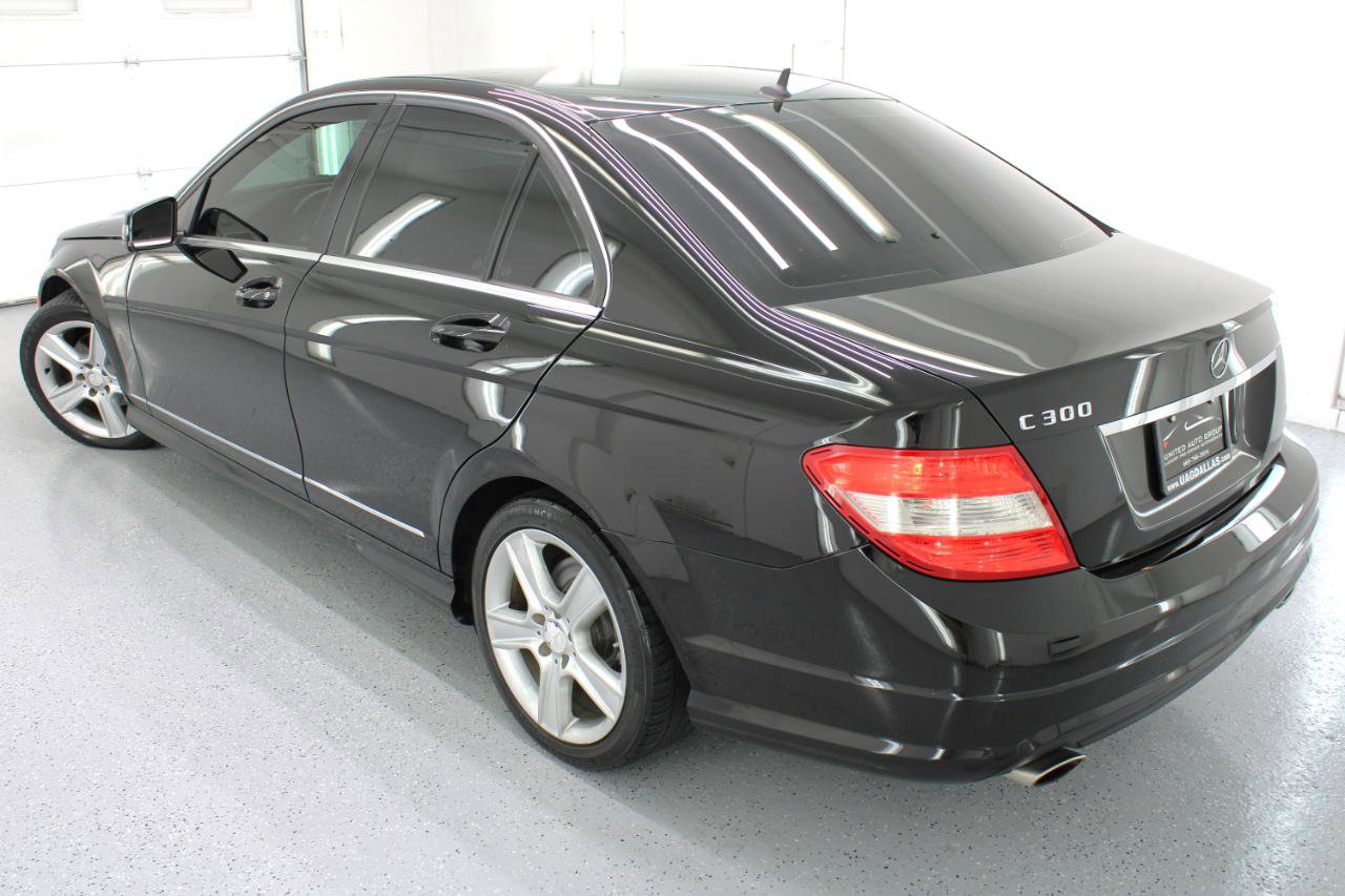 Used 2011 Mercedes-Benz C 300 Sedan image 31