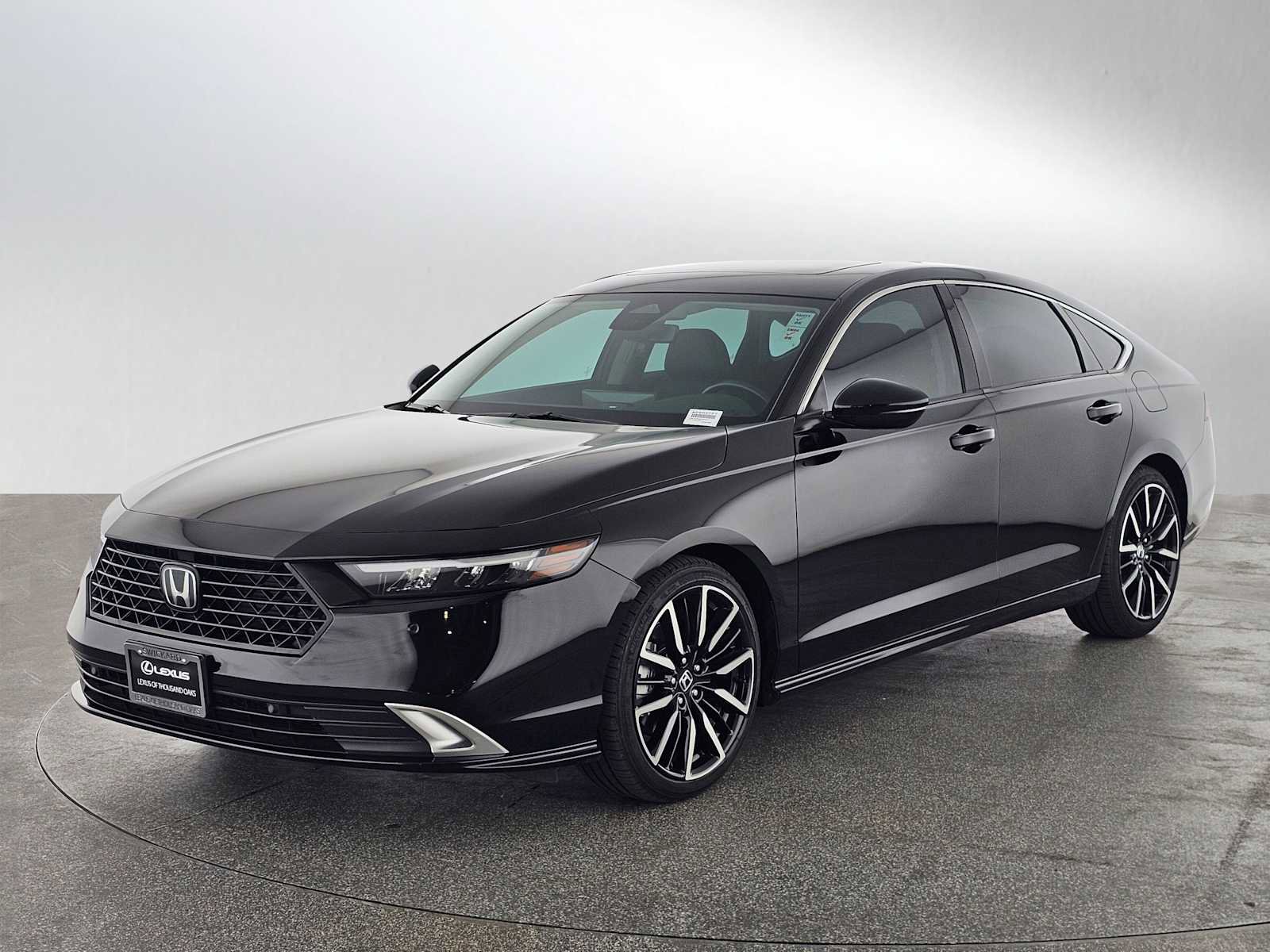 Used 2023 Honda Accord Touring image 7