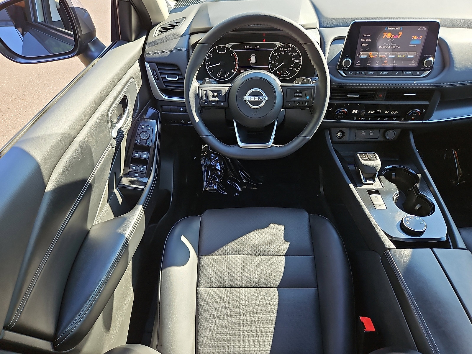 Certified 2024 Nissan Rogue SV w/ SV Premium Package AWD/4WD image 11