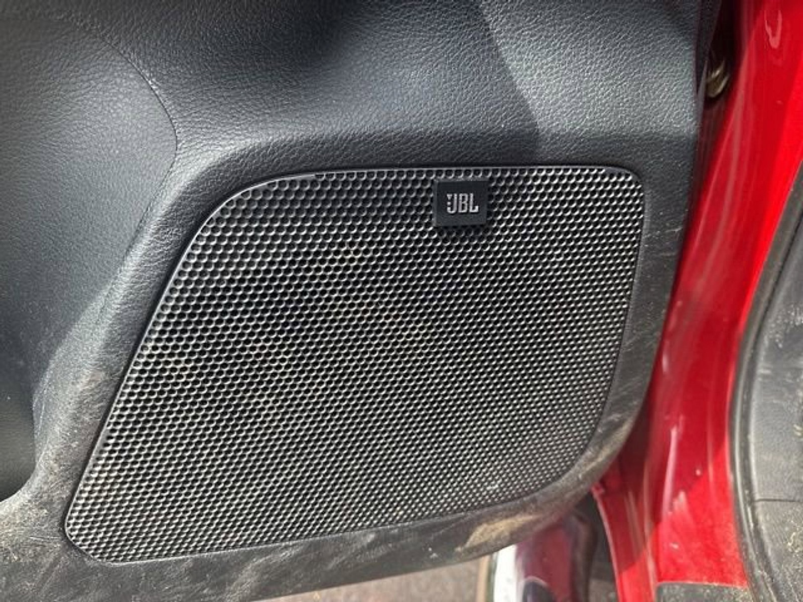 Used 2017 Toyota Tacoma TRD Sport image 16