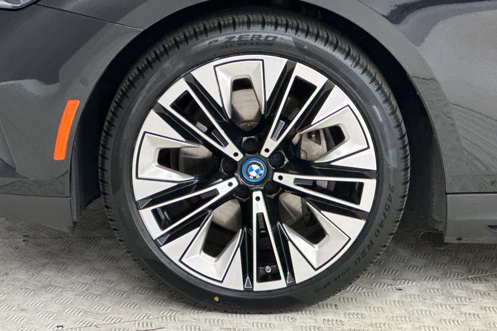 Certified 2024 BMW i5 eDrive40i w/ Convenience Package RWD image 12