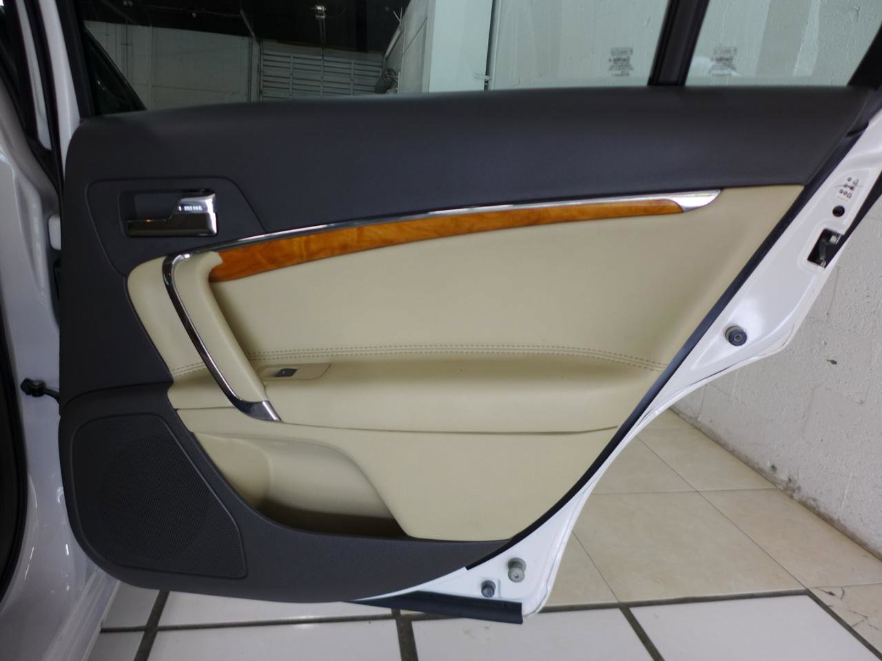 Used 2011 Lincoln MKZ FWD image 62