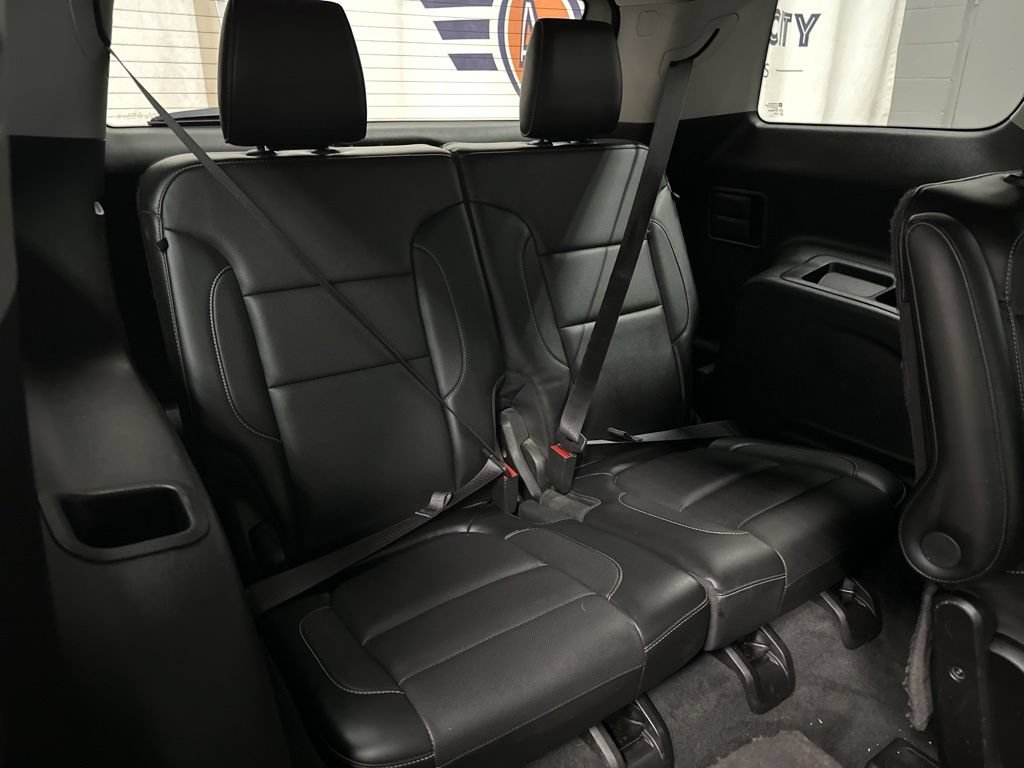 Used 2017 GMC Acadia SLT AWD/4WD image 23