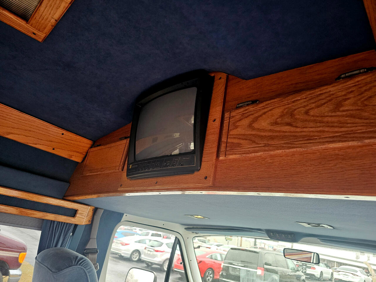 Used 1994 Dodge B2500 B250 109 WB image 17