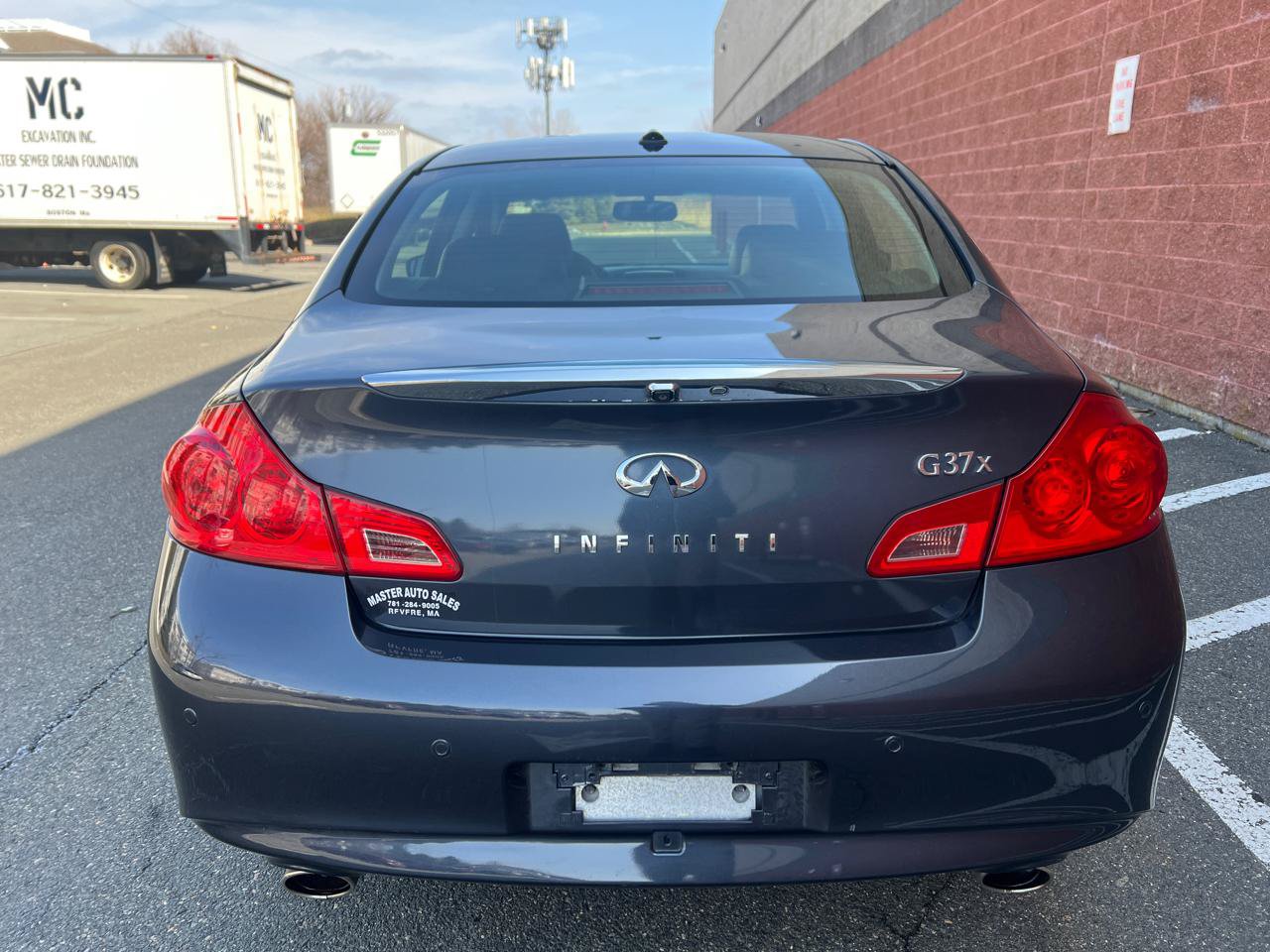 Used 2010 INFINITI G37 x Sedan w/ Premium Pkg AWD/4WD image 5