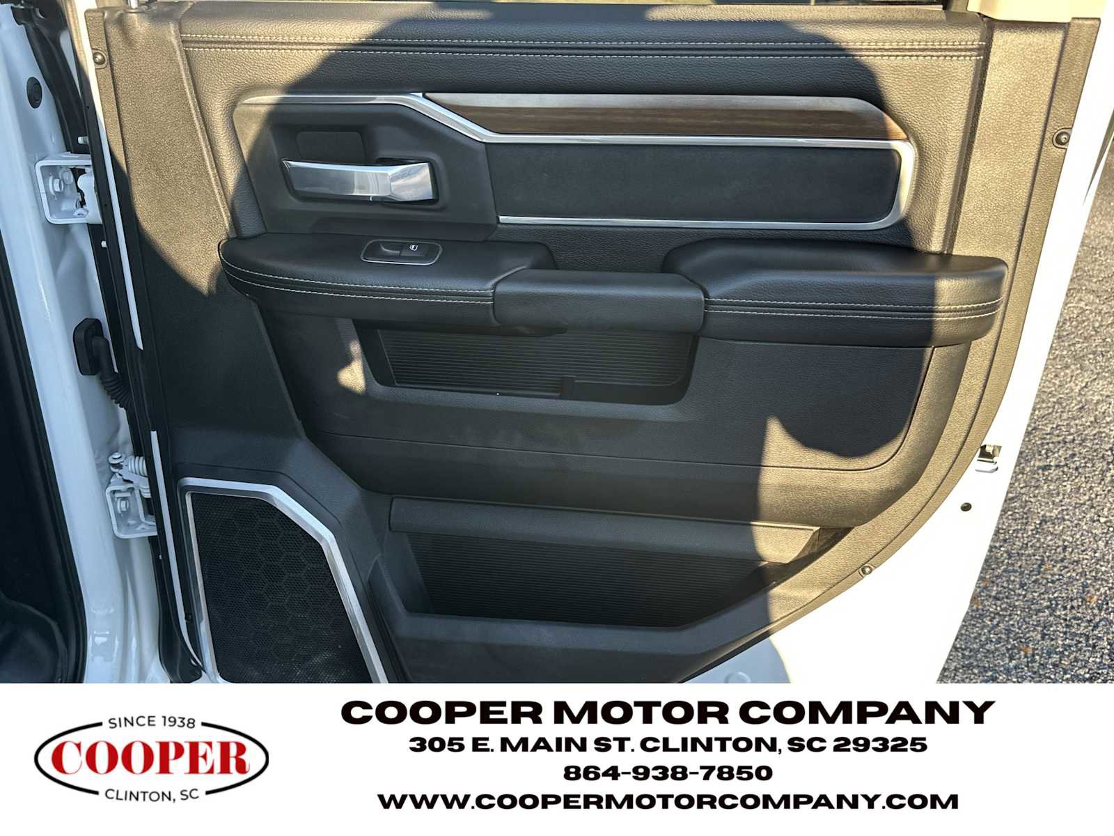 Used 2024 RAM 3500 Laramie image 16