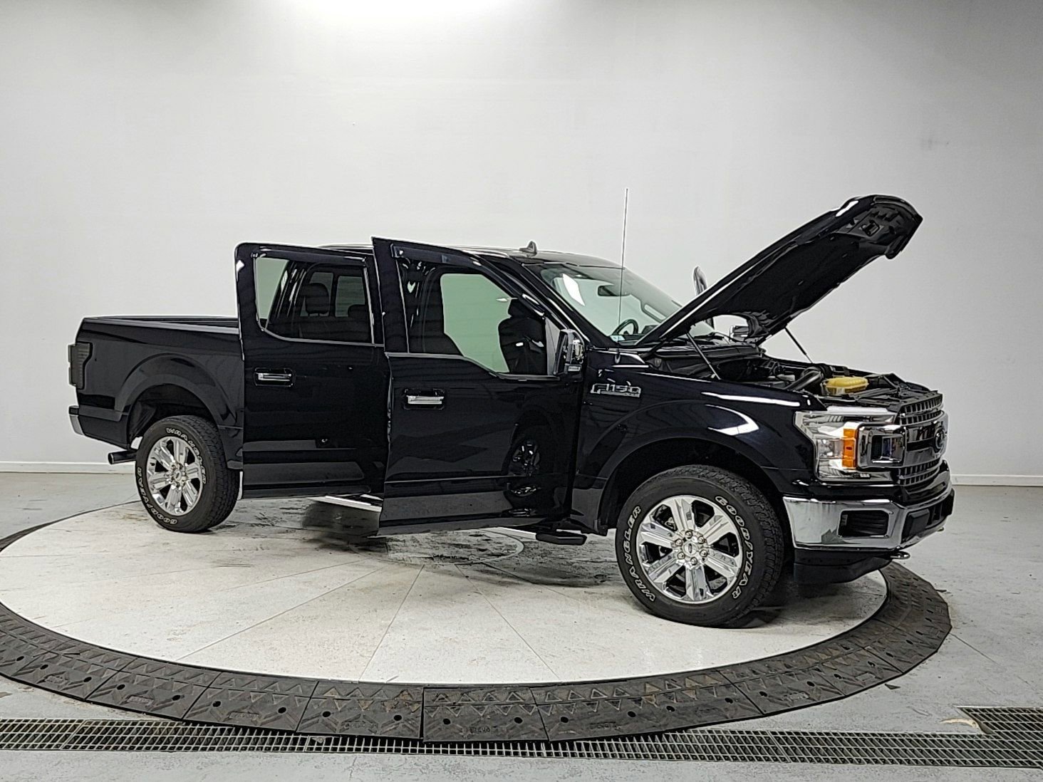 Used 2019 Ford F150 XLT w/ Equipment Group 302A Luxury image 9