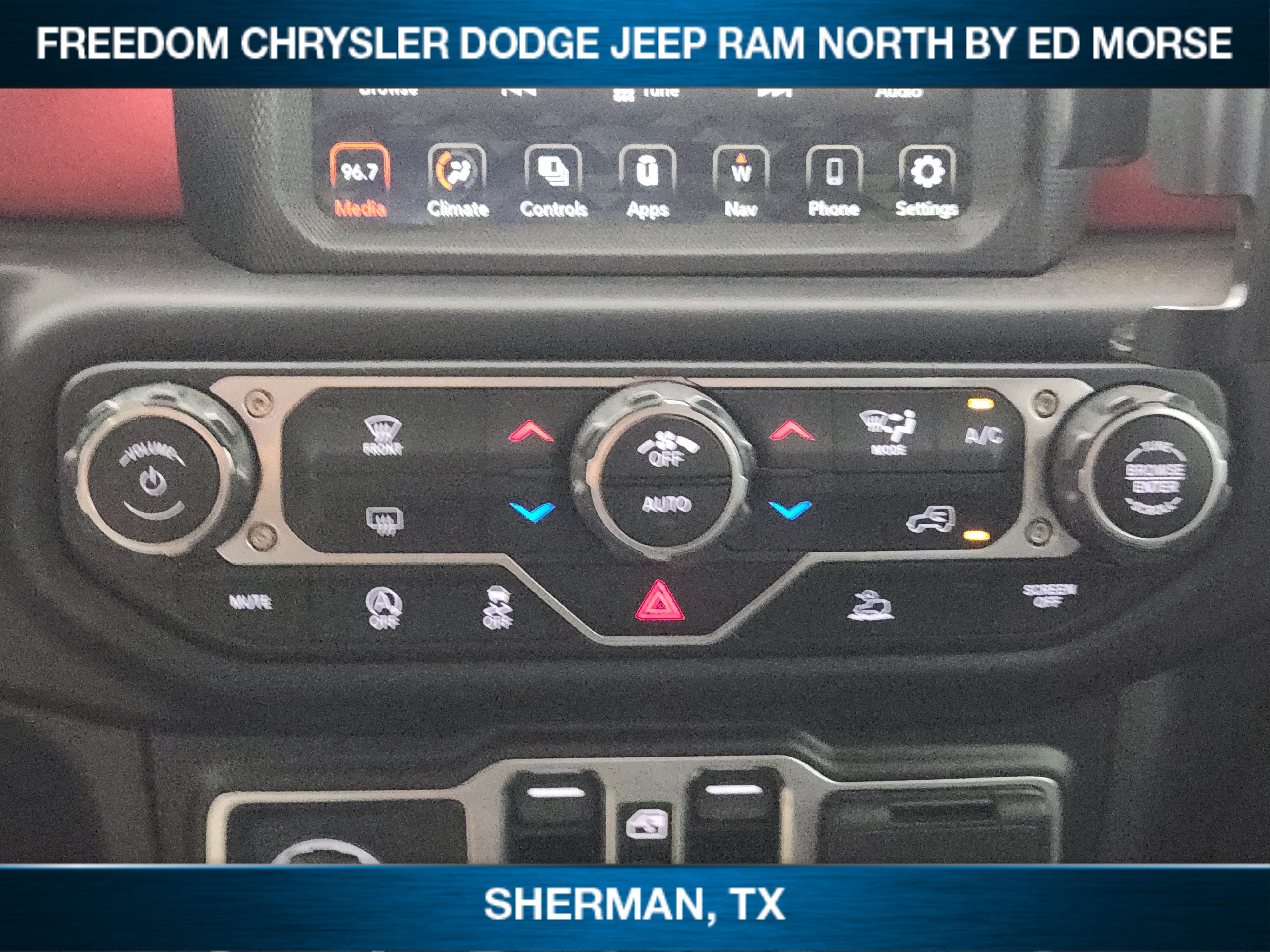 Used 2021 Jeep Gladiator Rubicon AWD/4WD image 13