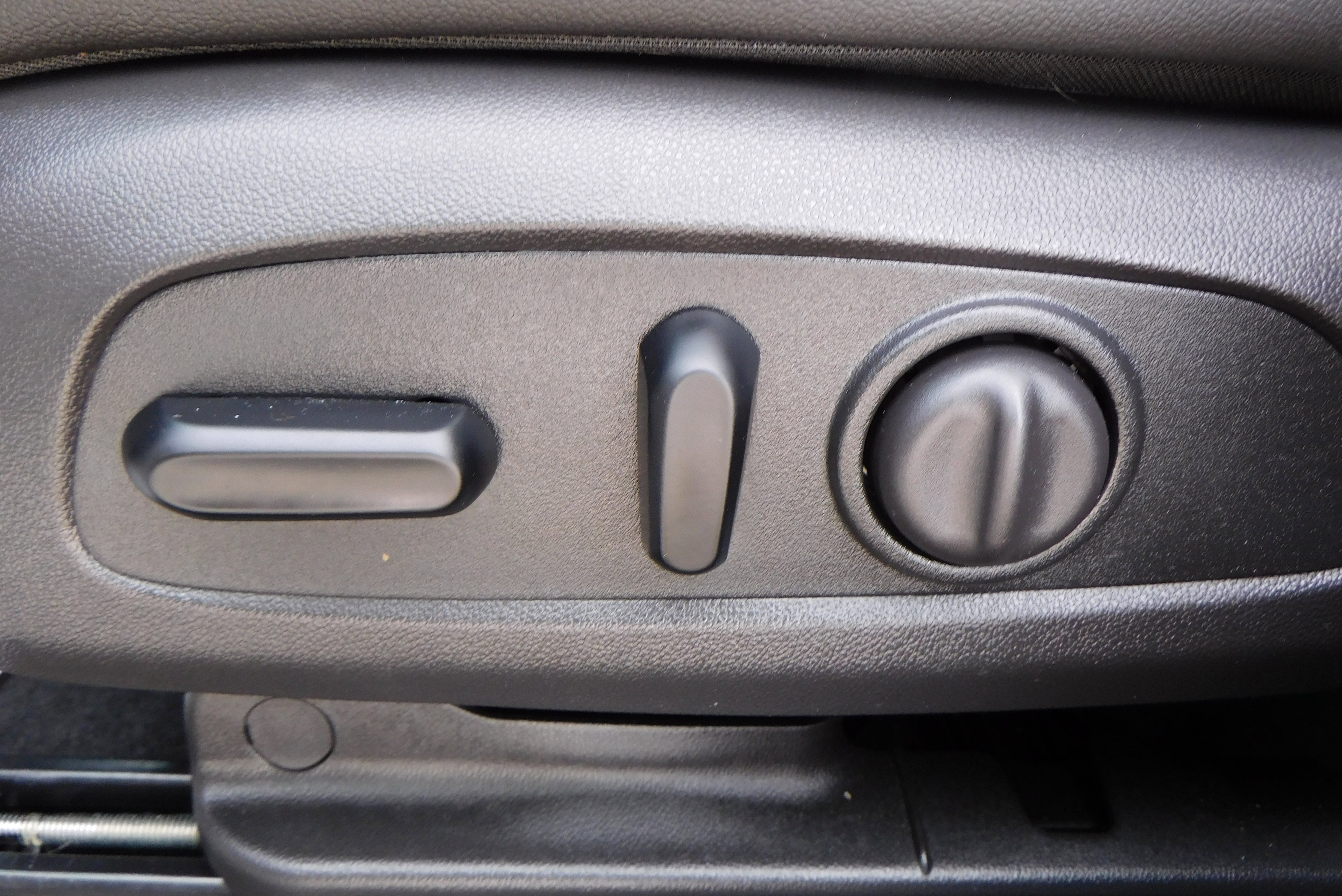 Used 2024 Chevrolet TrailBlazer RS w/ Convenience Package image 11