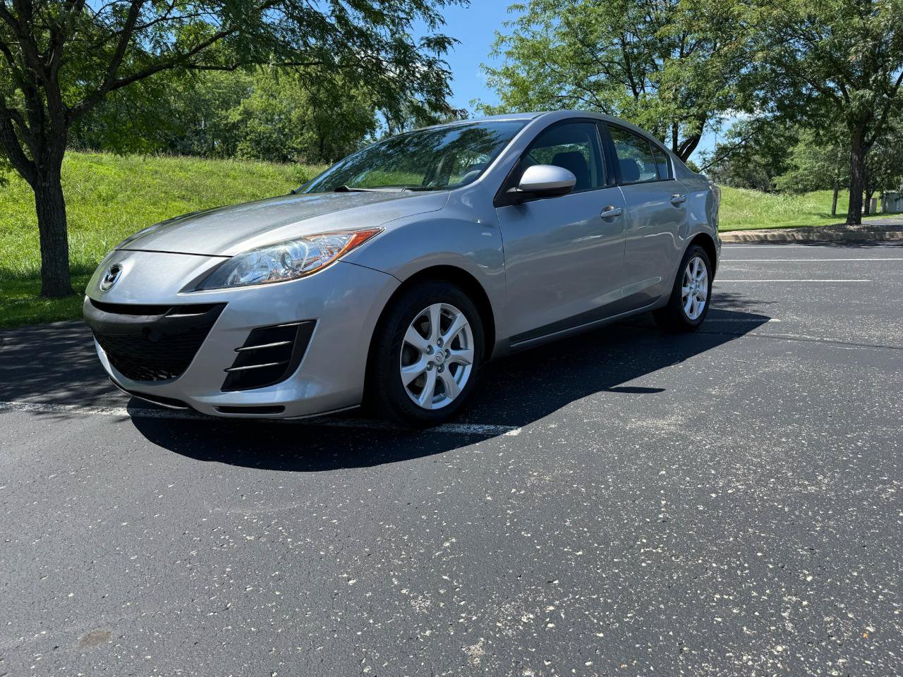 Used 2010 MAZDA MAZDA3 i Touring FWD image 16