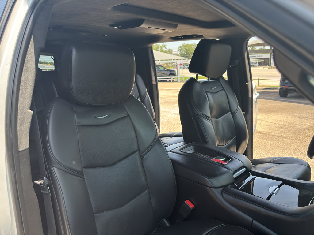 Used 2018 Cadillac Escalade ESV Platinum AWD/4WD image 19