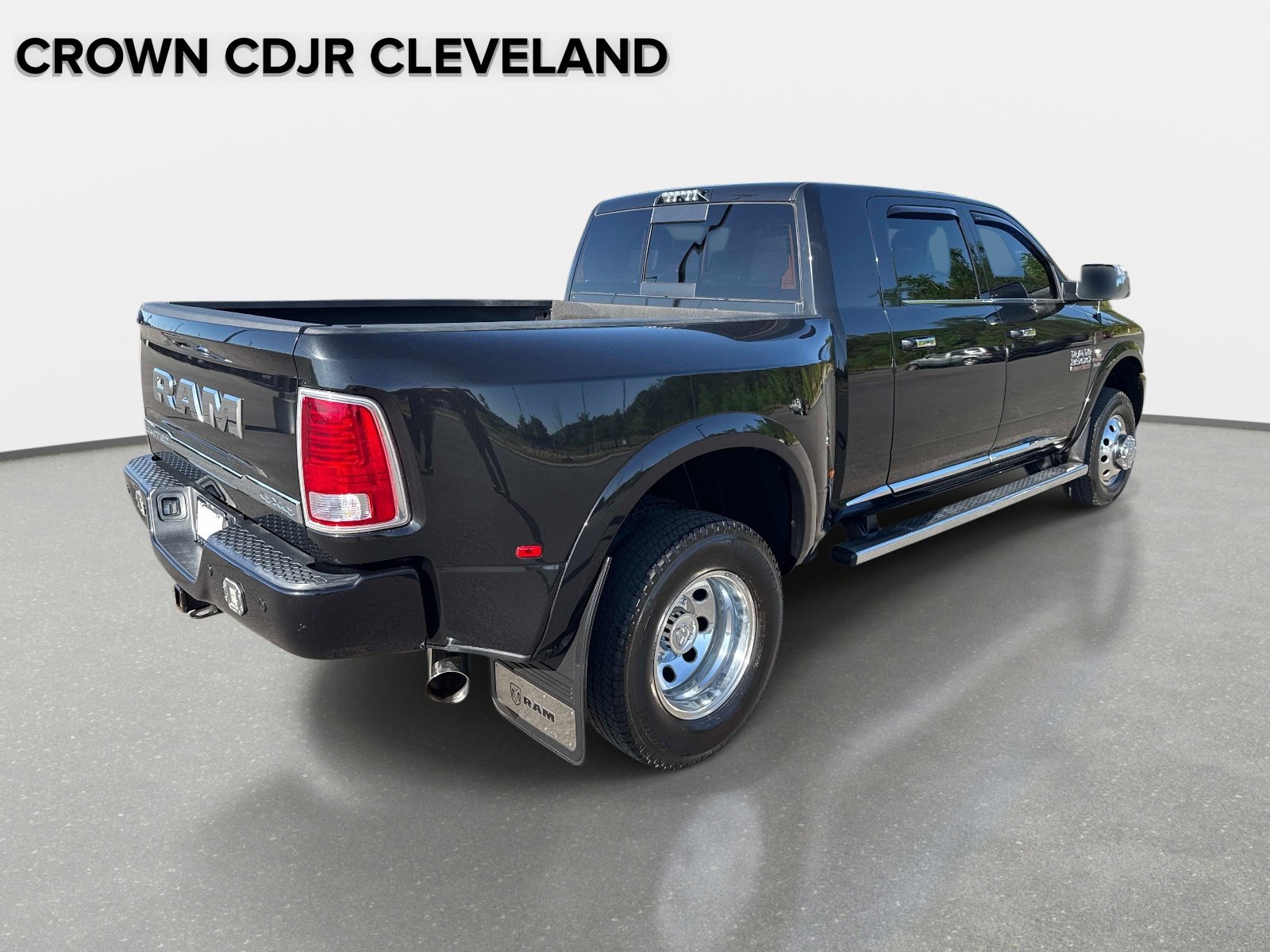 Used 2018 RAM 3500 Laramie Longhorn AWD/4WD image 4
