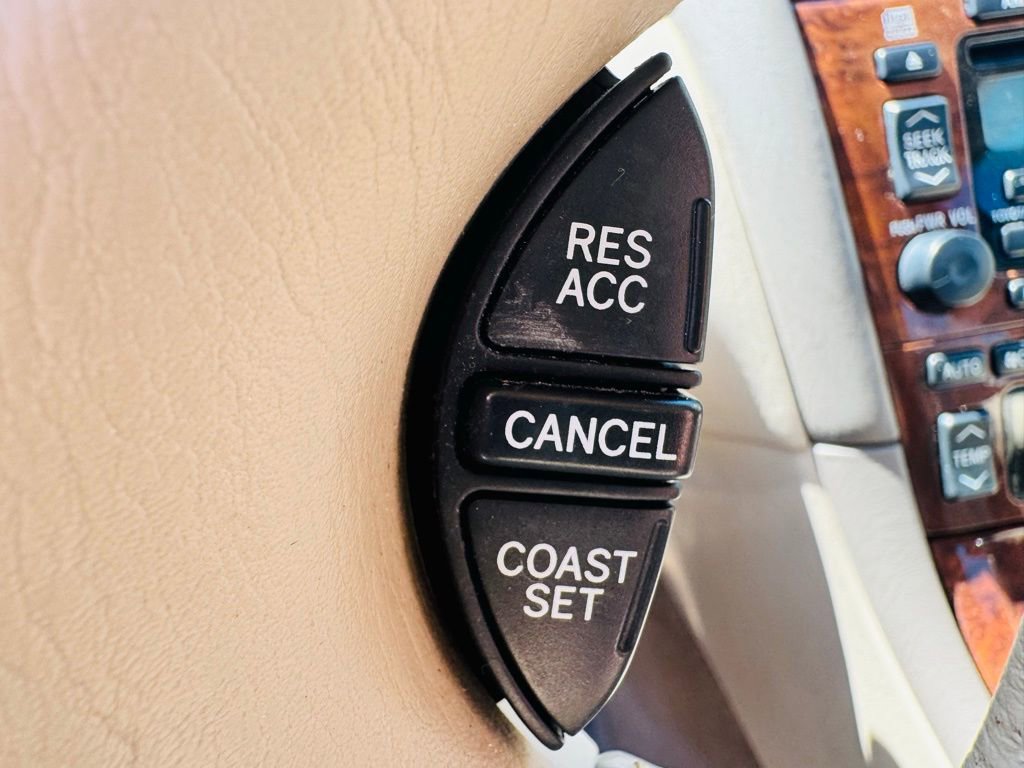 Used 2004 Toyota Avalon XL FWD image 20