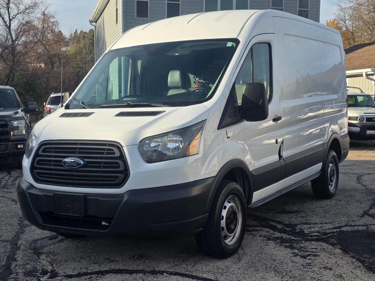 Used 2015 Ford Transit 250 130 Medium Roof image 3