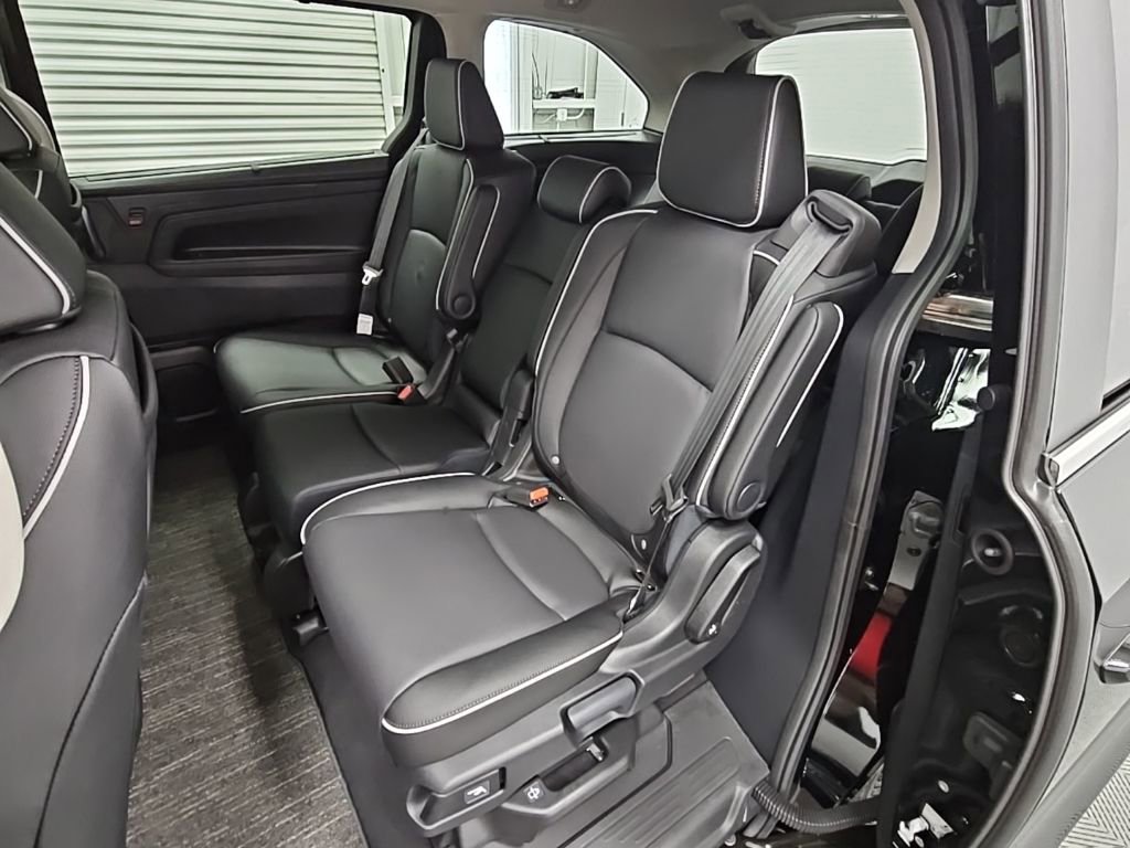 New 2026 Honda Odyssey Touring image 32
