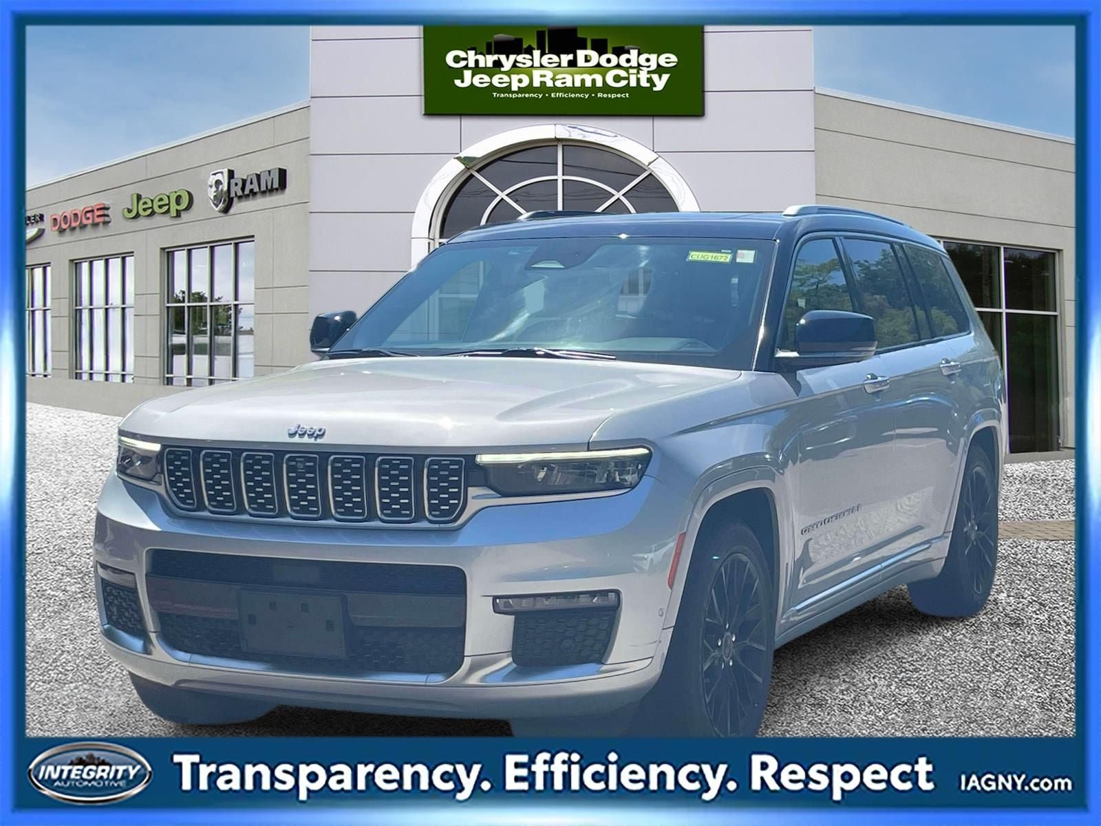Used 2021 Jeep Grand Cherokee L Summit w/ Luxury Tech Group V AWD/4WD image 1