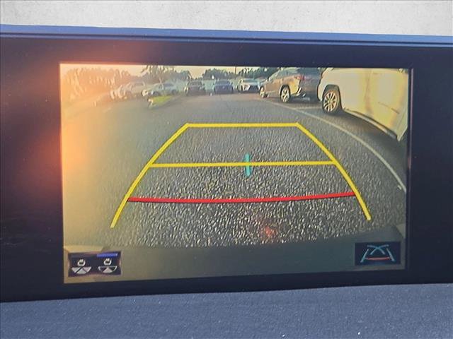 Used 2022 Lexus UX 200 w/ Premium Package FWD image 12