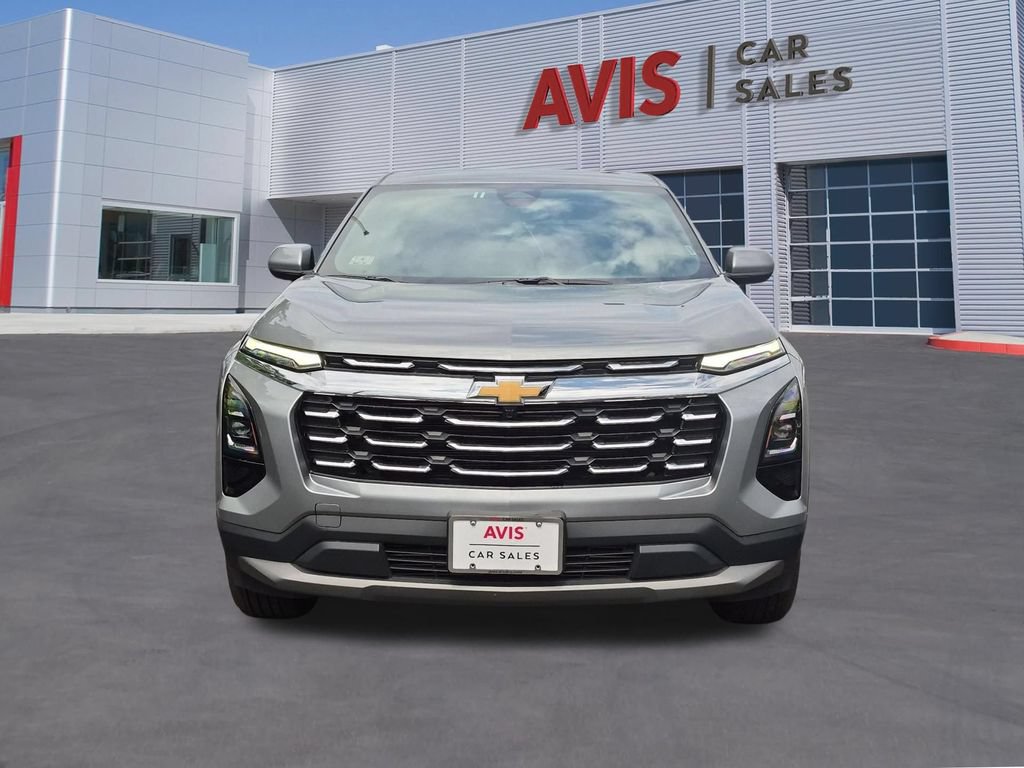 Used 2025 Chevrolet Equinox LT AWD/4WD image 2