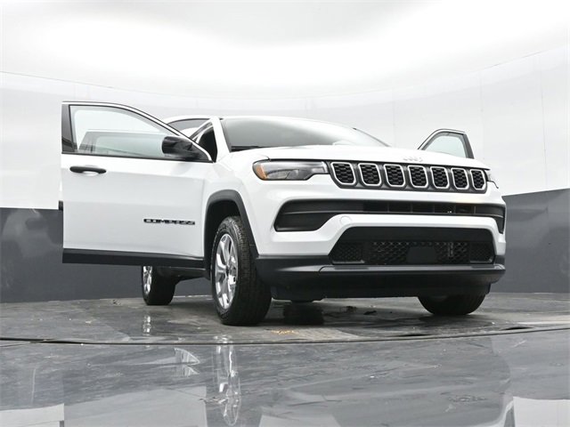 Used 2025 Jeep Compass Sport image 51