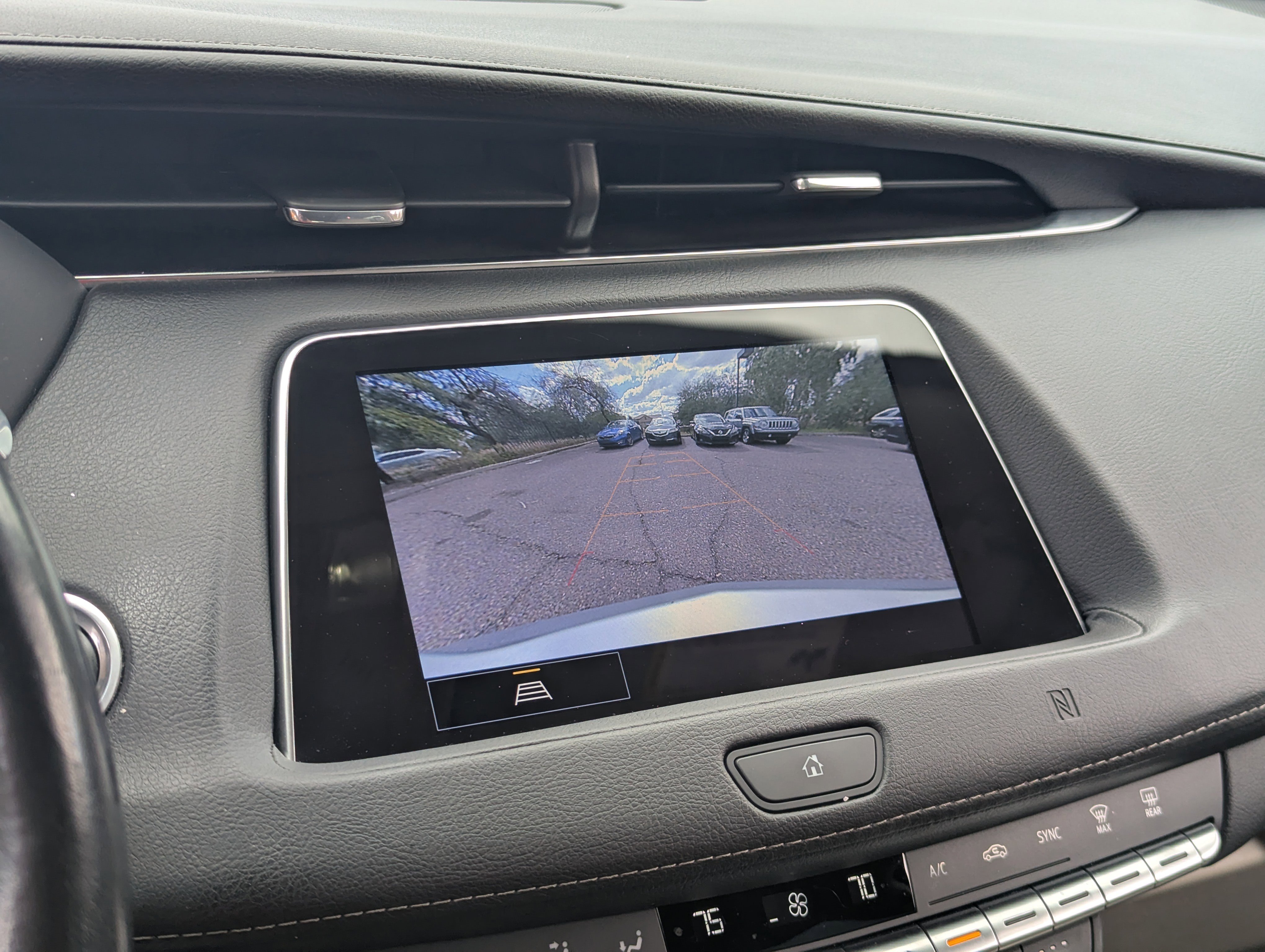 Used 2021 Cadillac XT4 Premium Luxury image 26