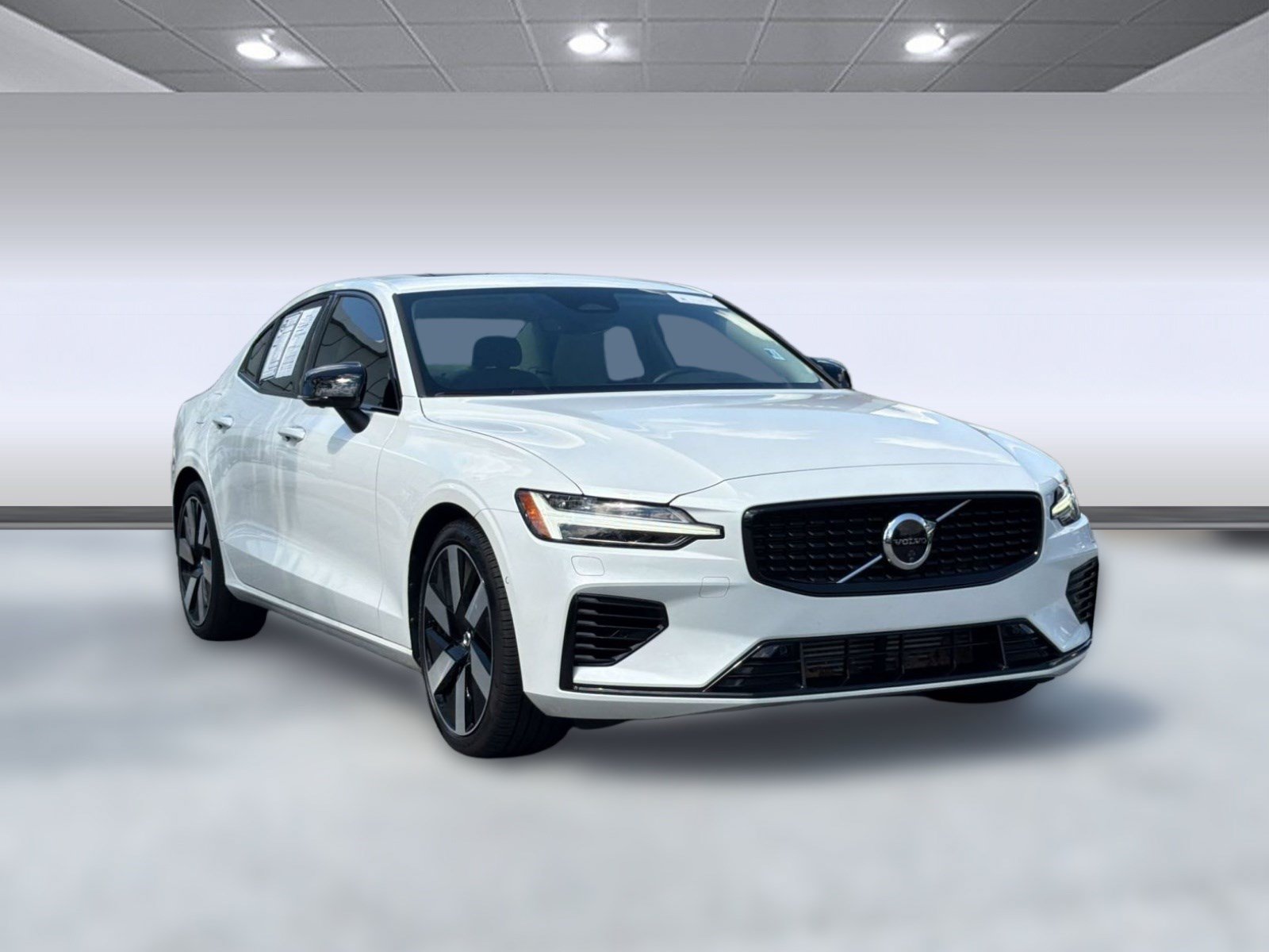 Used 2024 Volvo S60 T8 Plus w/ Climate Package AWD/4WD image 7