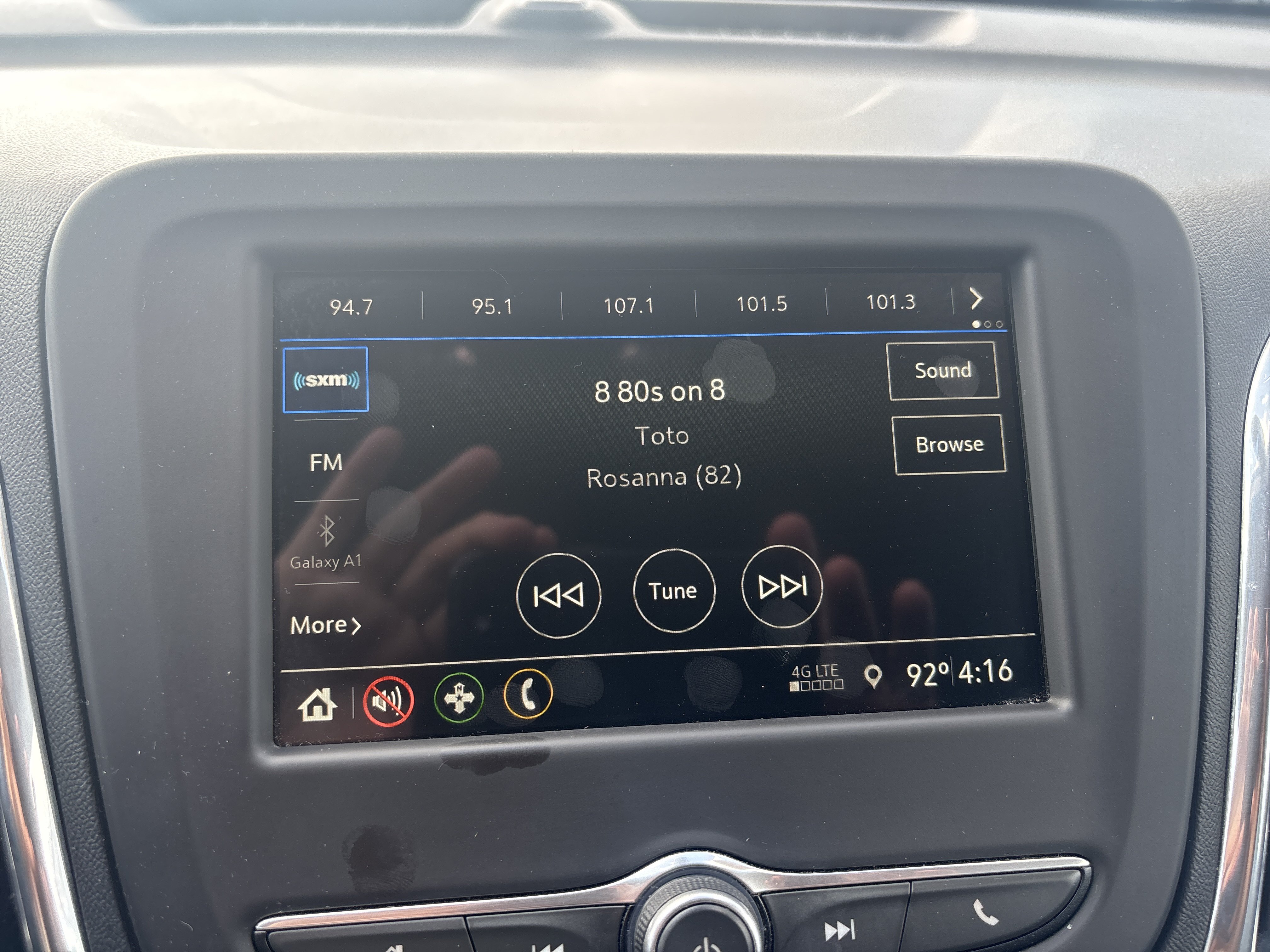 Used 2019 Chevrolet Equinox LT FWD image 11