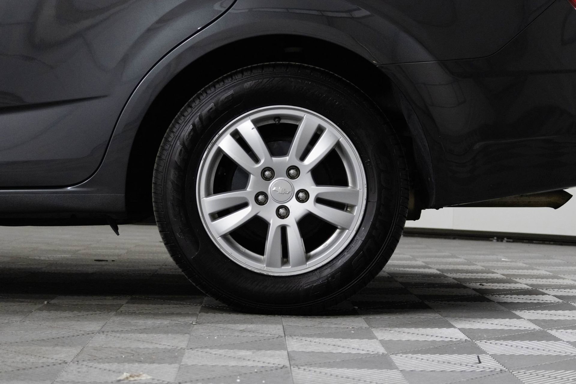 Used 2014 Chevrolet Sonic LT image 42