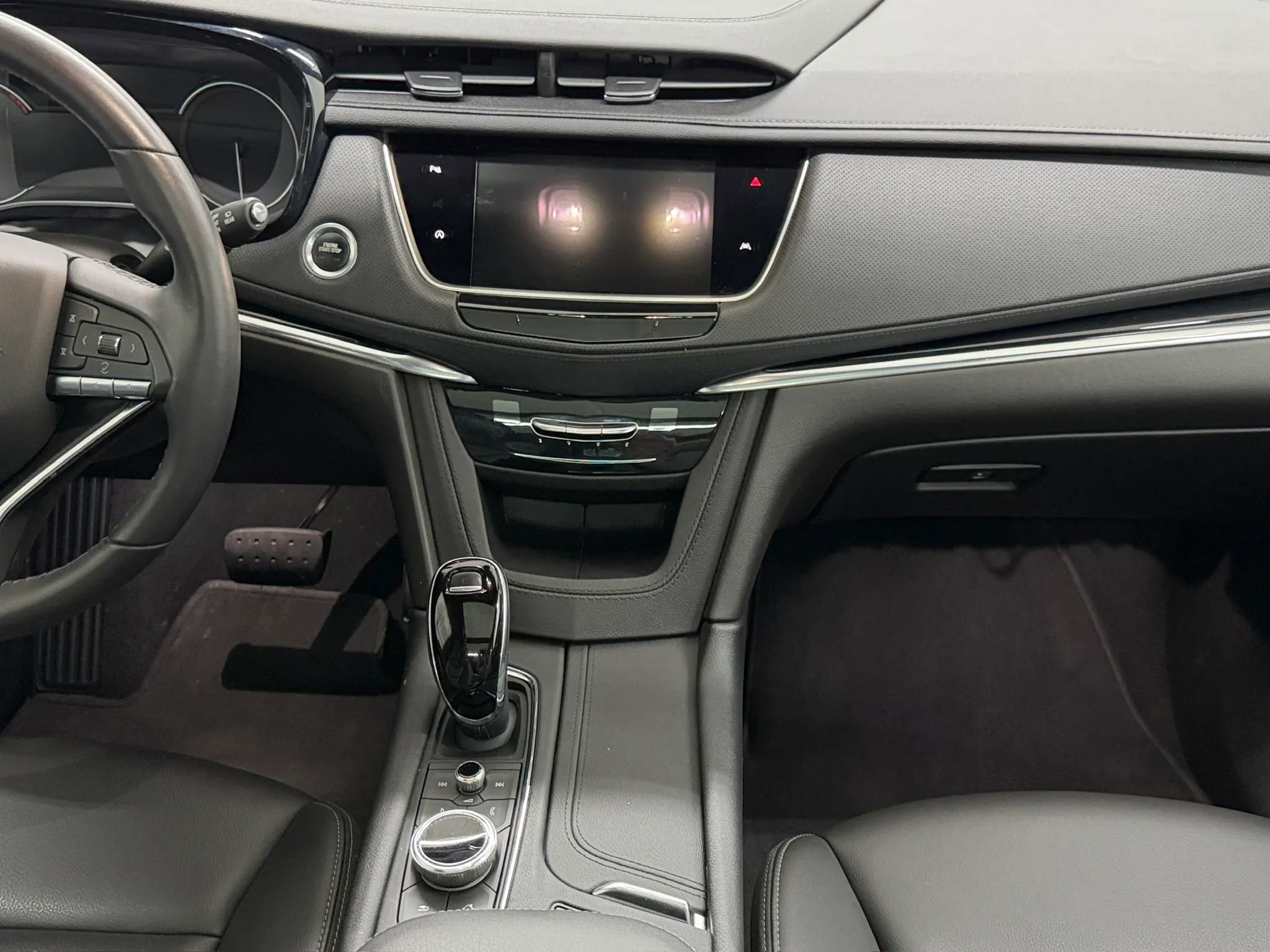 Used 2023 Cadillac XT6 Luxury FWD image 32