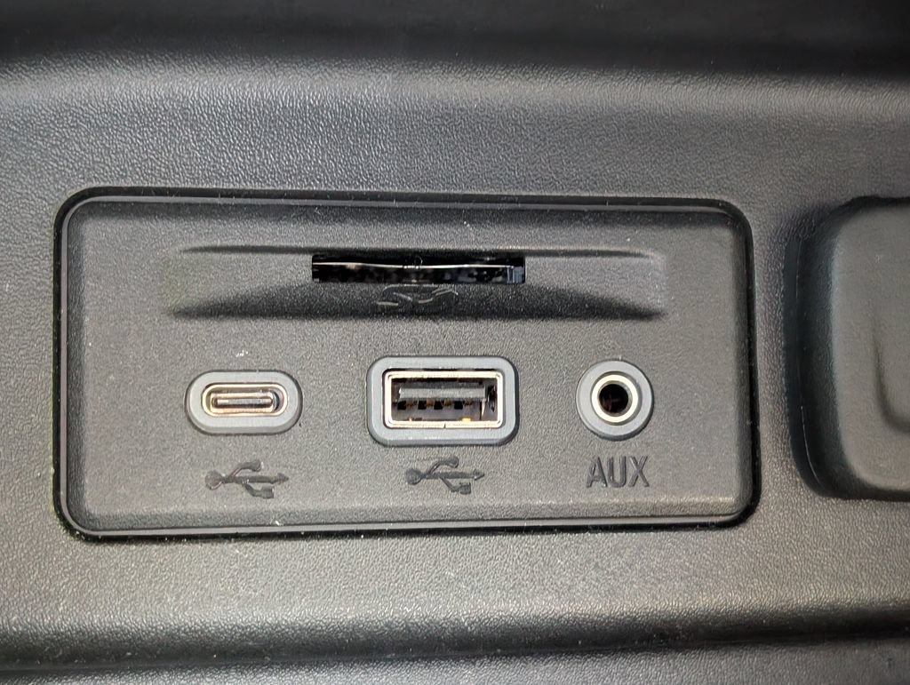 Used 2020 Chevrolet Equinox Premier FWD image 29