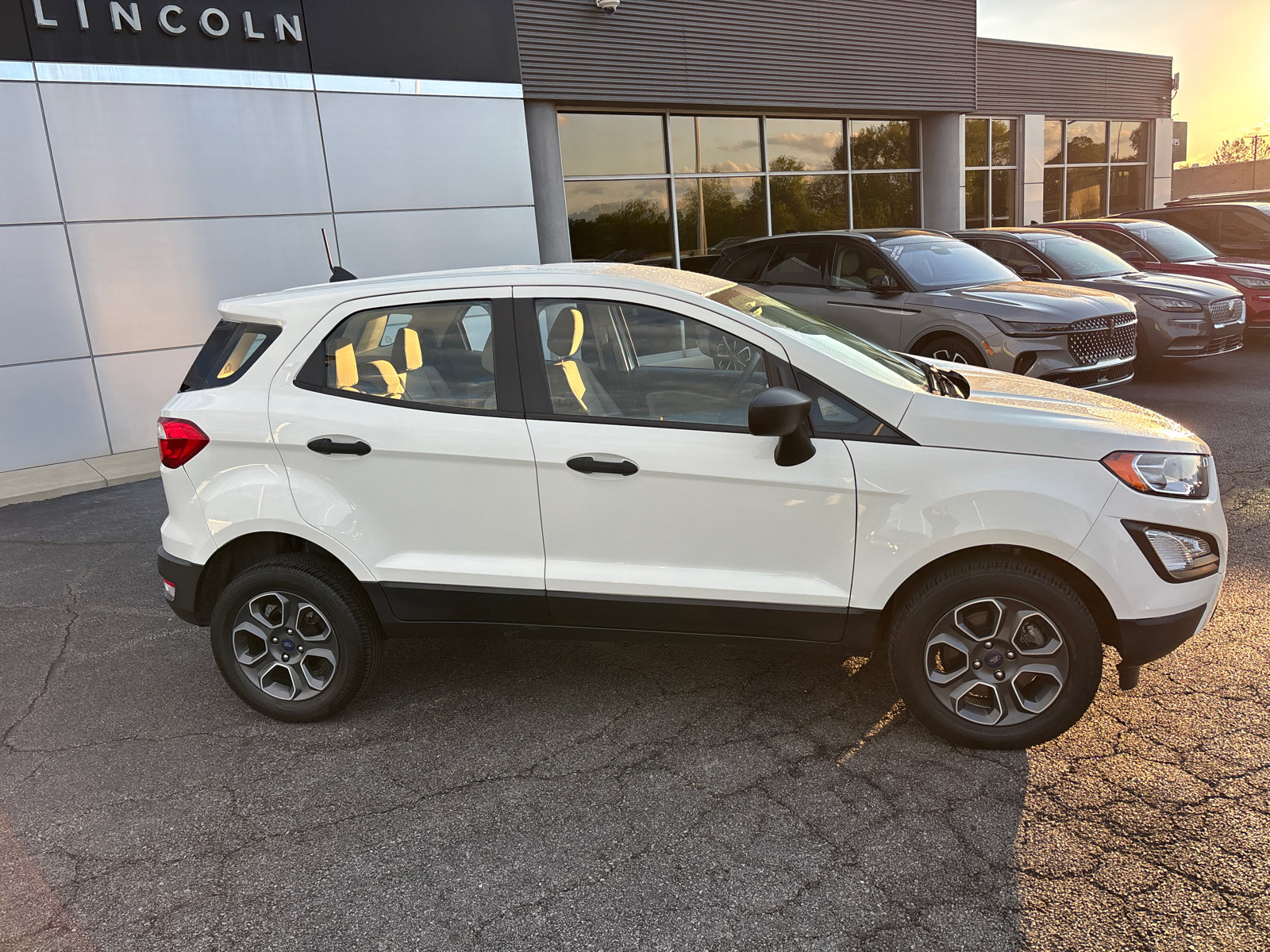 Used 2021 Ford EcoSport S AWD/4WD image 8