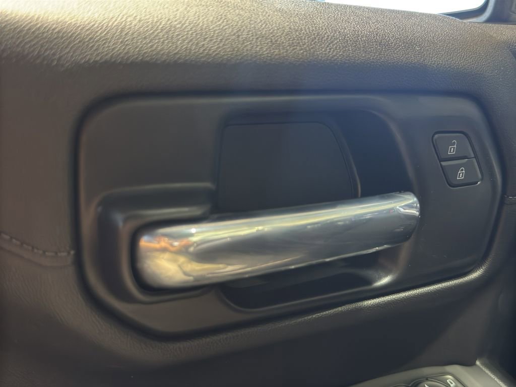 Used 2021 GMC Sierra 1500 Elevation image 32
