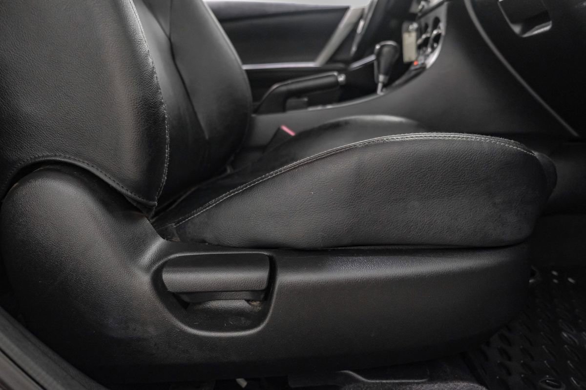 Used 2012 MAZDA MAZDA3 i Grand Touring w/ Tech Pkg FWD image 31