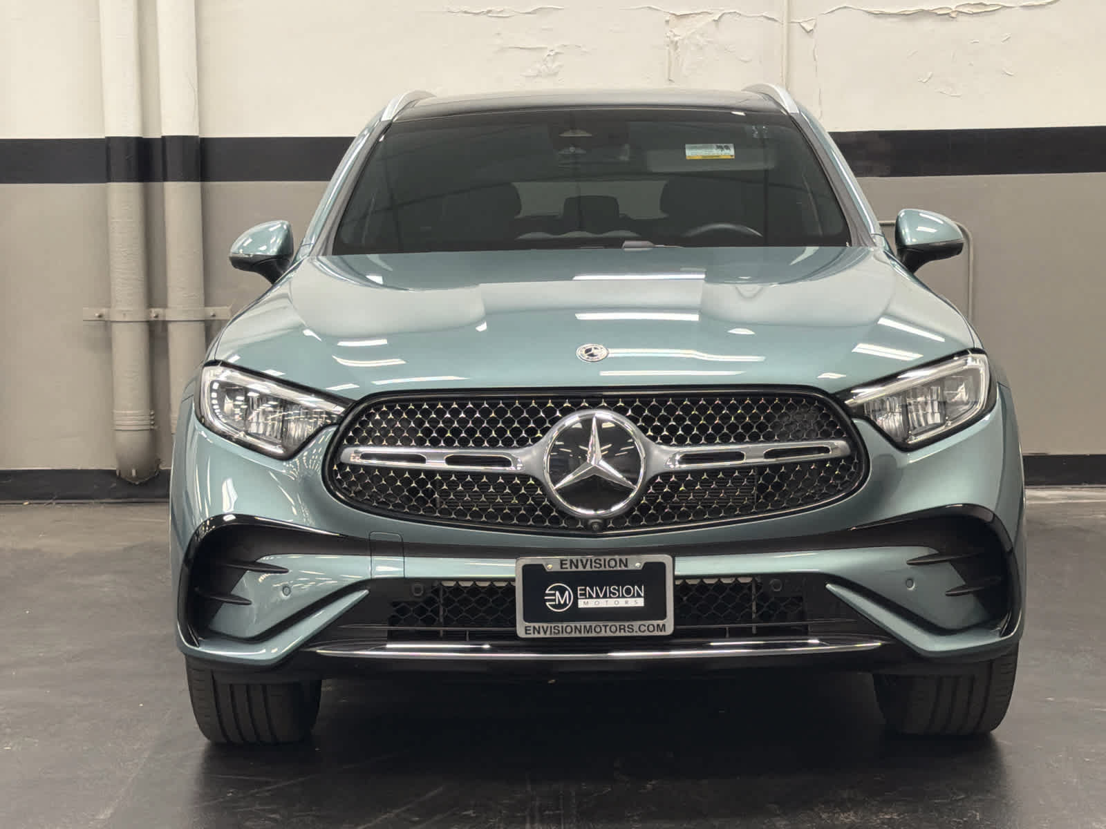 Used 2026 Mercedes-Benz GLC 300 image 4