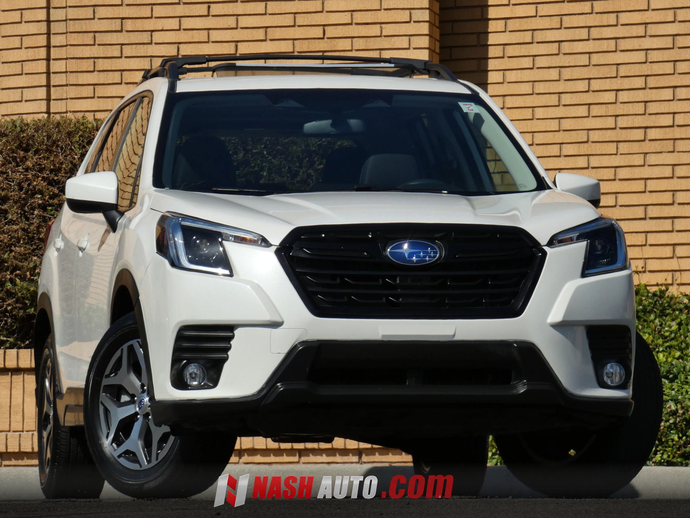 Used 2023 Subaru Forester Premium AWD/4WD image 1