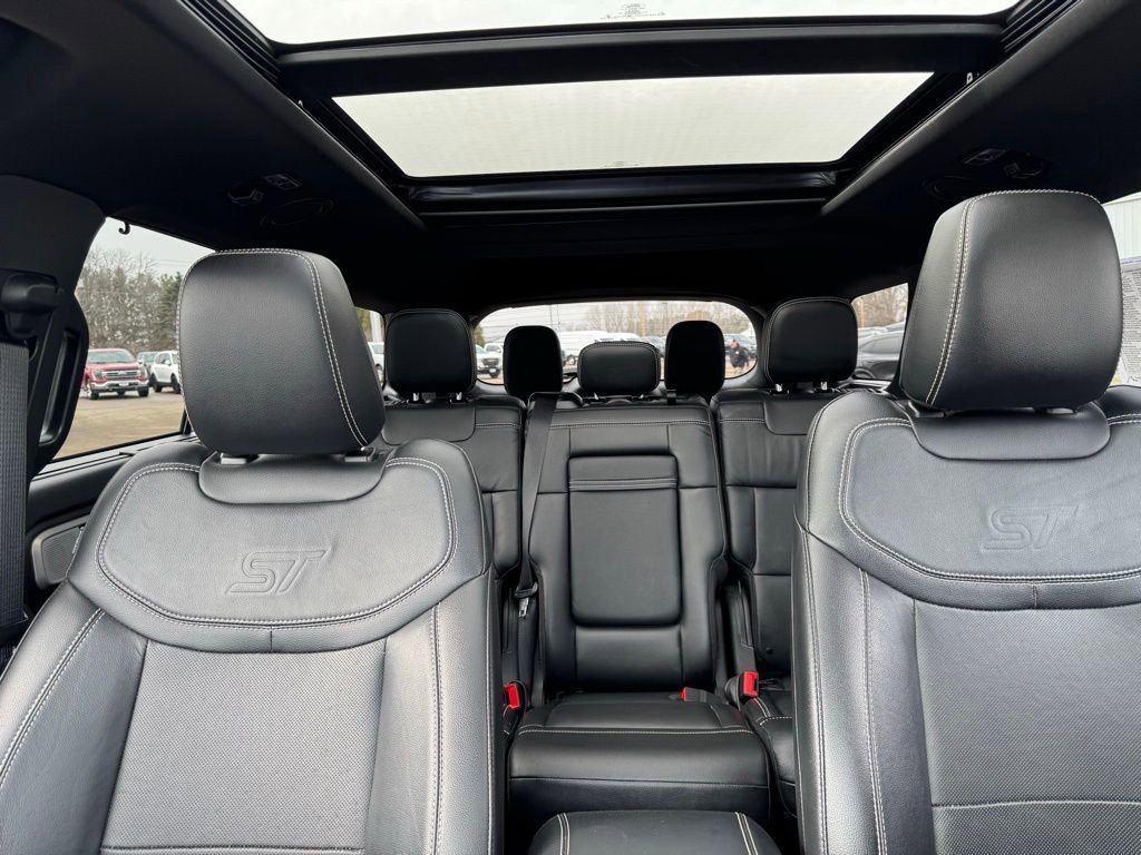 Certified 2022 Ford Explorer ST w/ ST Street Pack image 21