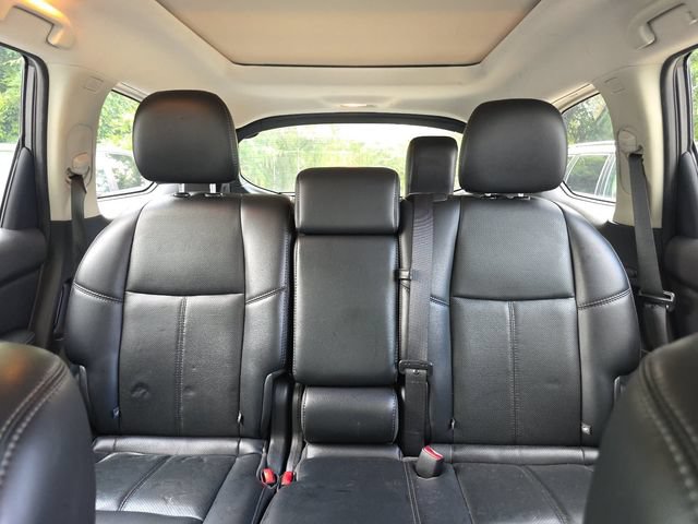 Used 2017 Nissan Pathfinder Platinum FWD image 16