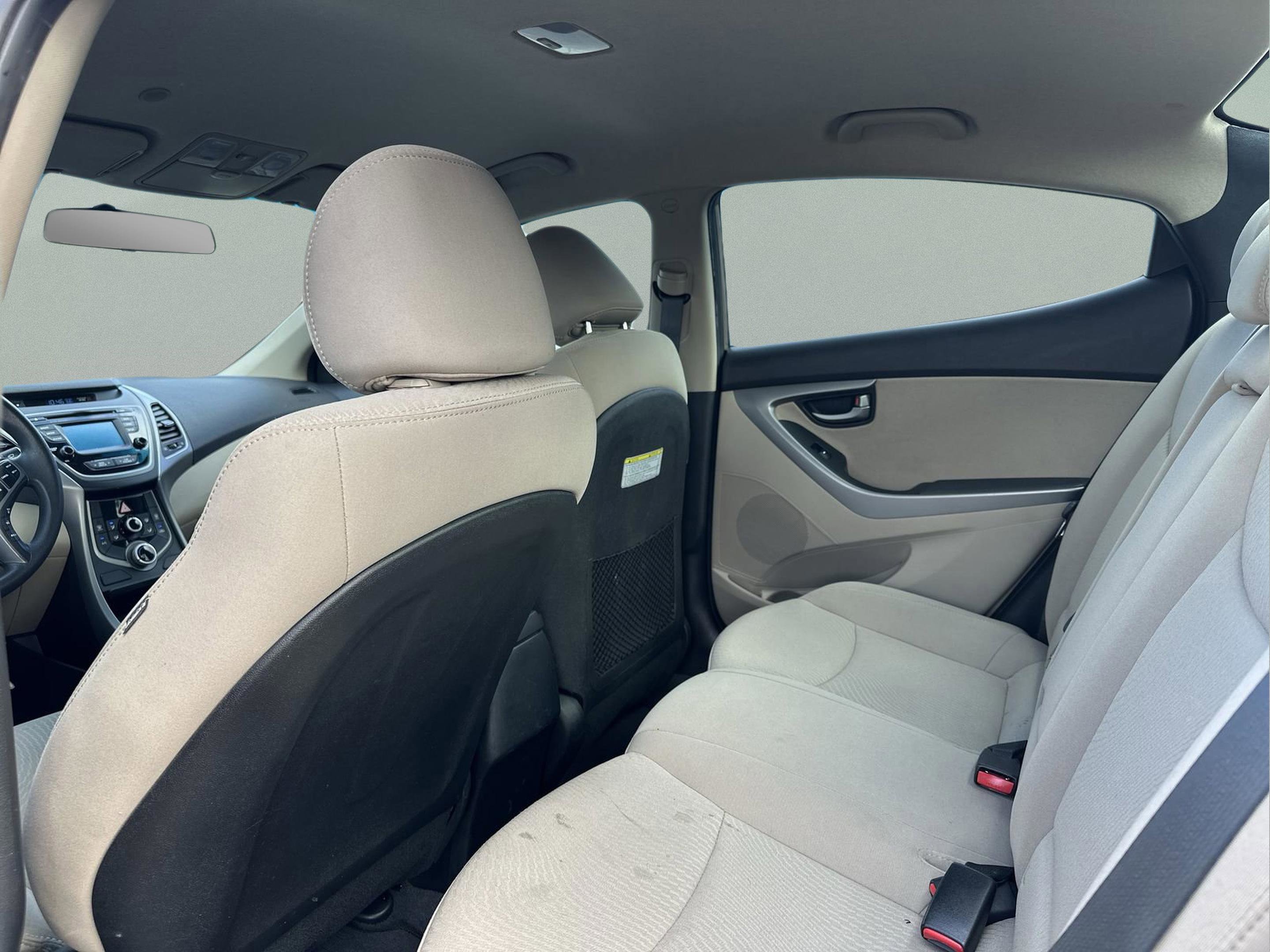 Used 2015 Hyundai Elantra SE w/ Option Group 02 image 17