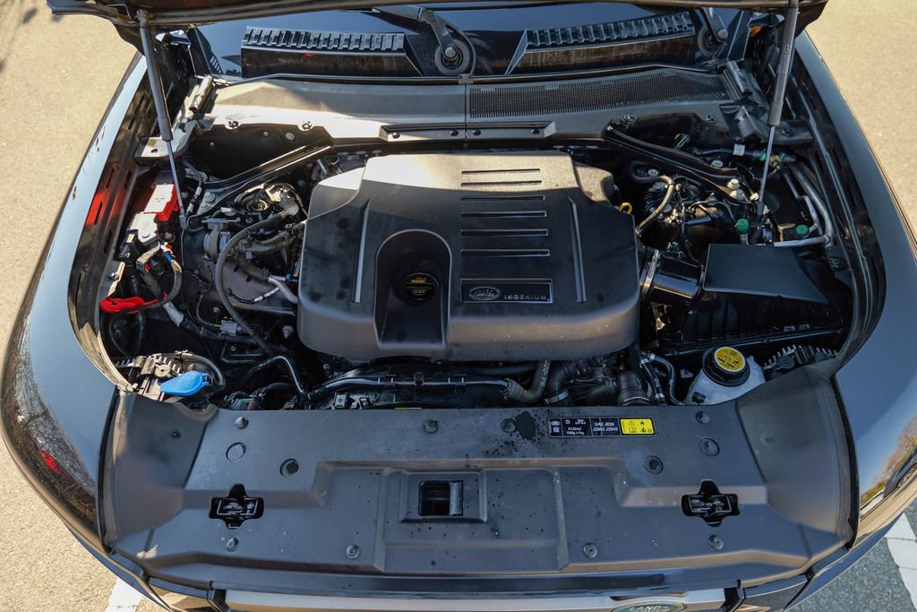 Used 2023 Land Rover Defender 110 X-Dynamic SE AWD/4WD image 54