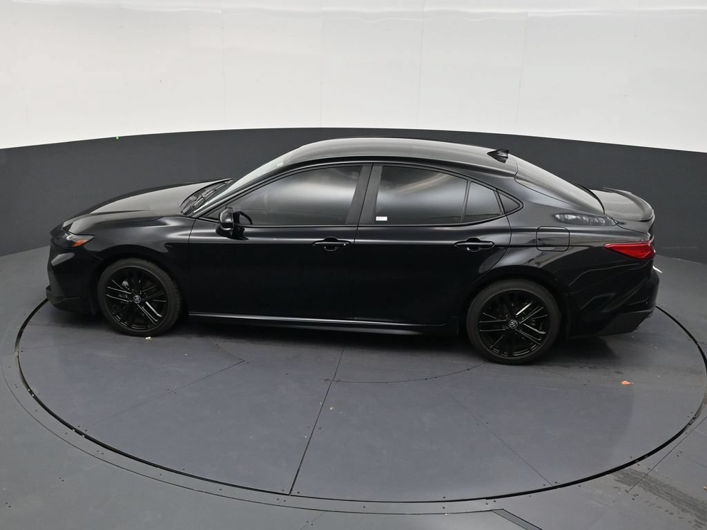 Used 2025 Toyota Camry SE FWD image 12