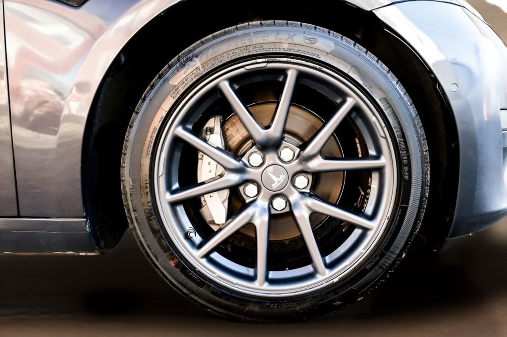 Used 2020 Tesla Model 3 Performance image 40