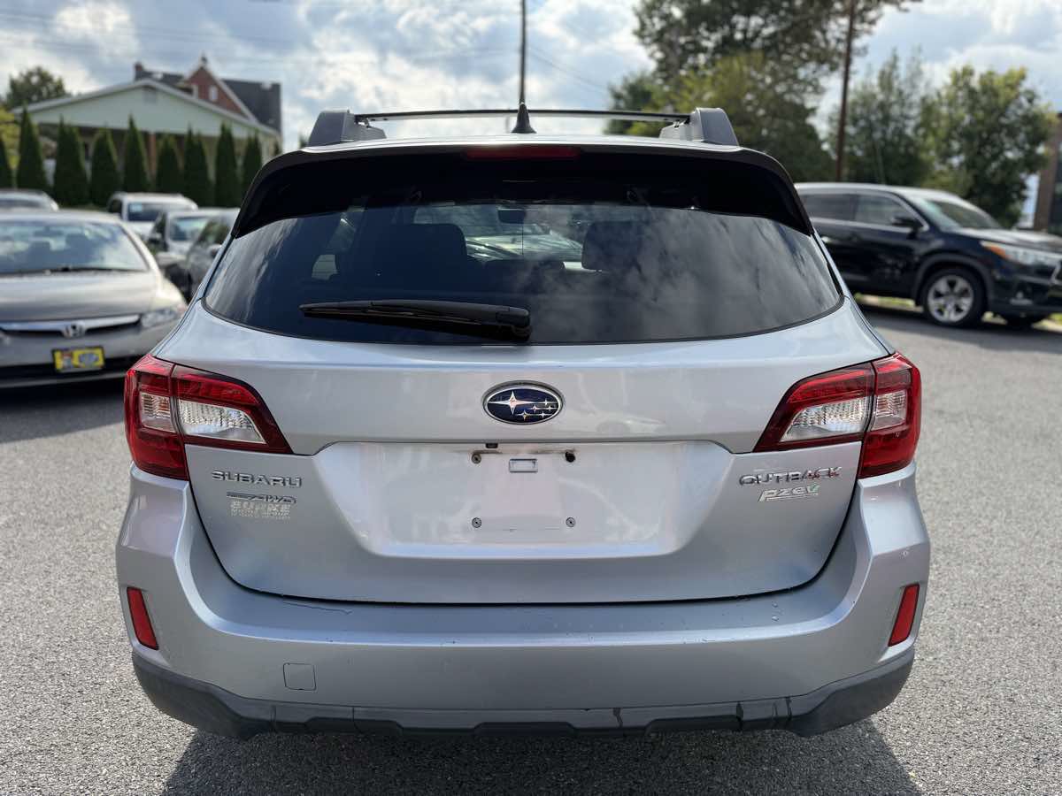 Used 2017 Subaru Outback 2.5i Premium AWD/4WD image 6