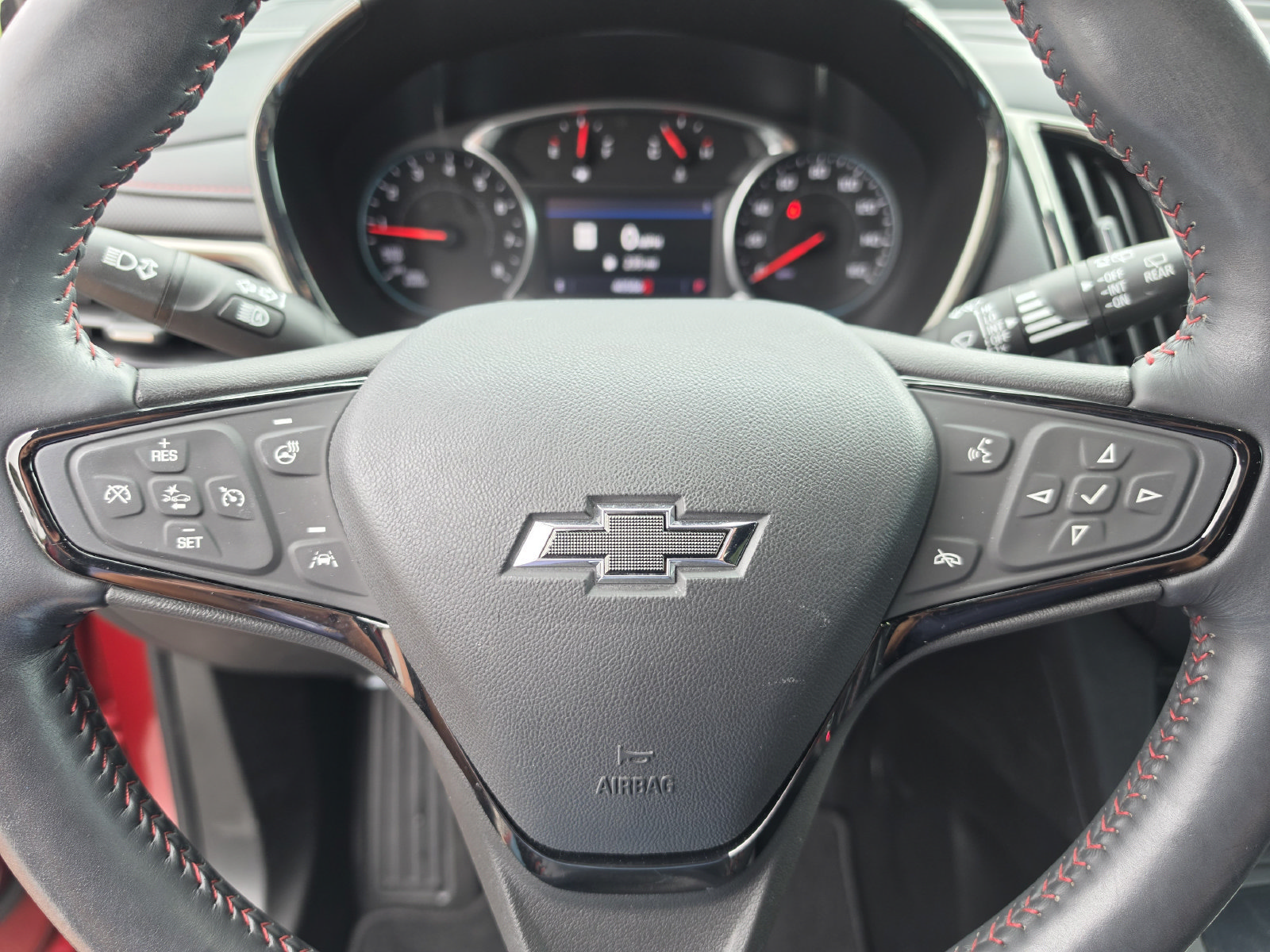 Used 2022 Chevrolet Equinox RS w/ RS Leather Package FWD image 36
