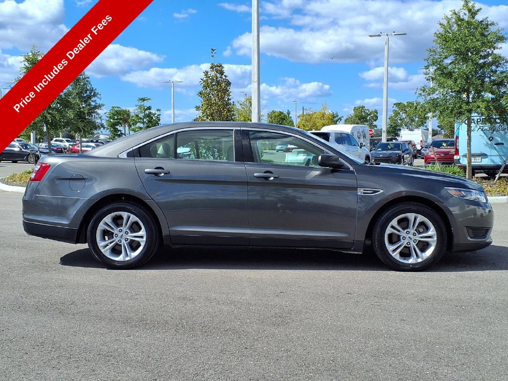 Used 2017 Ford Taurus SE FWD image 10