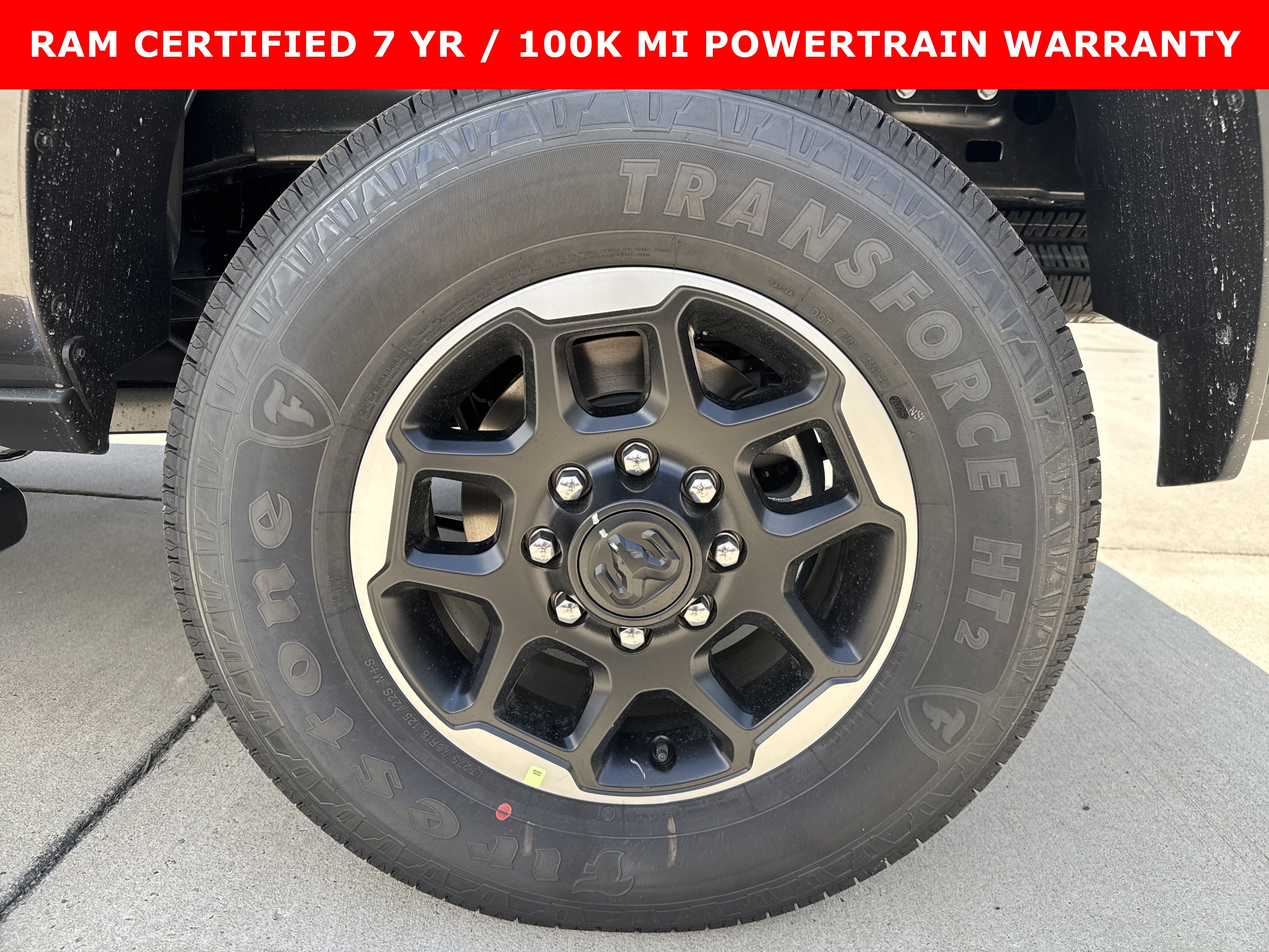 Used 2025 RAM 2500 Laramie AWD/4WD image 23